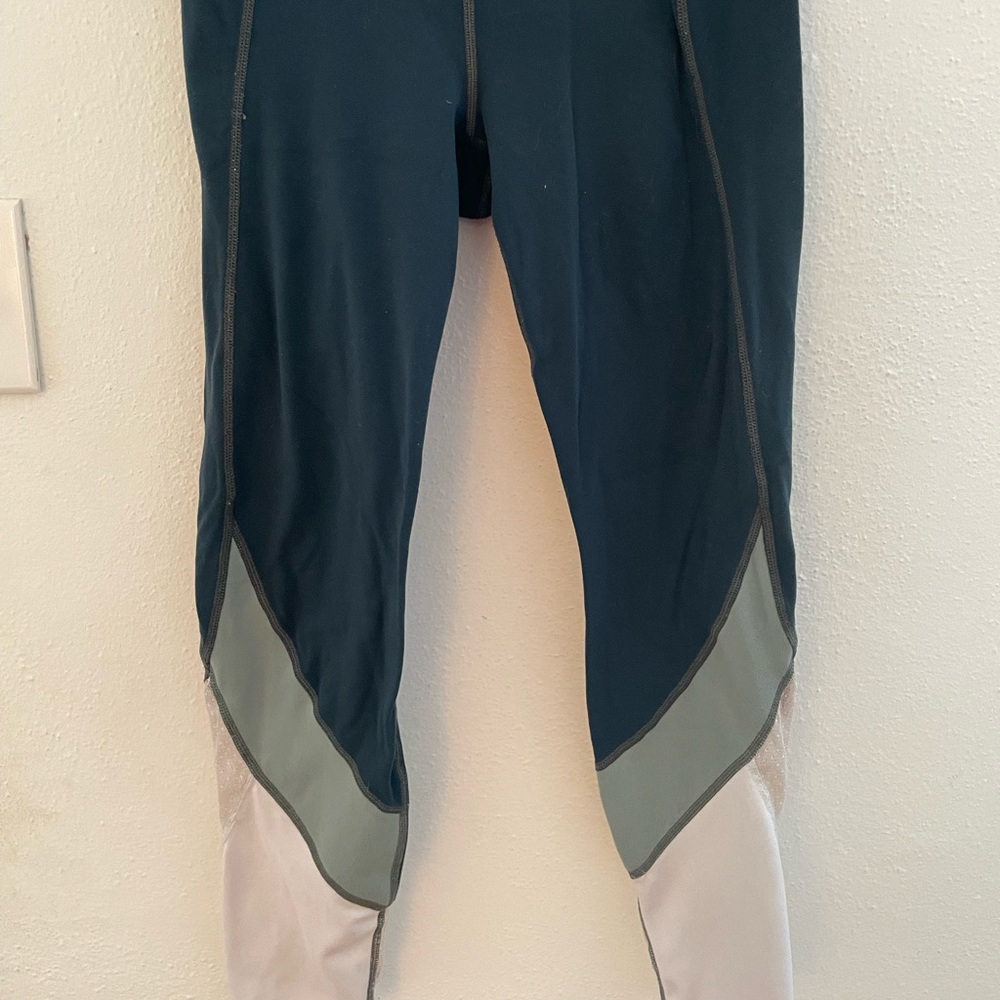 Athleta 7/8 Legging